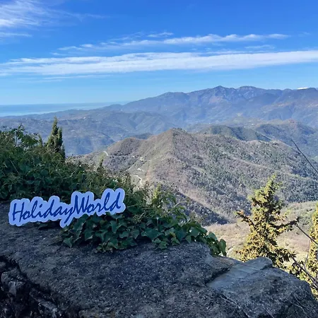 아파트 Mountains' View By World